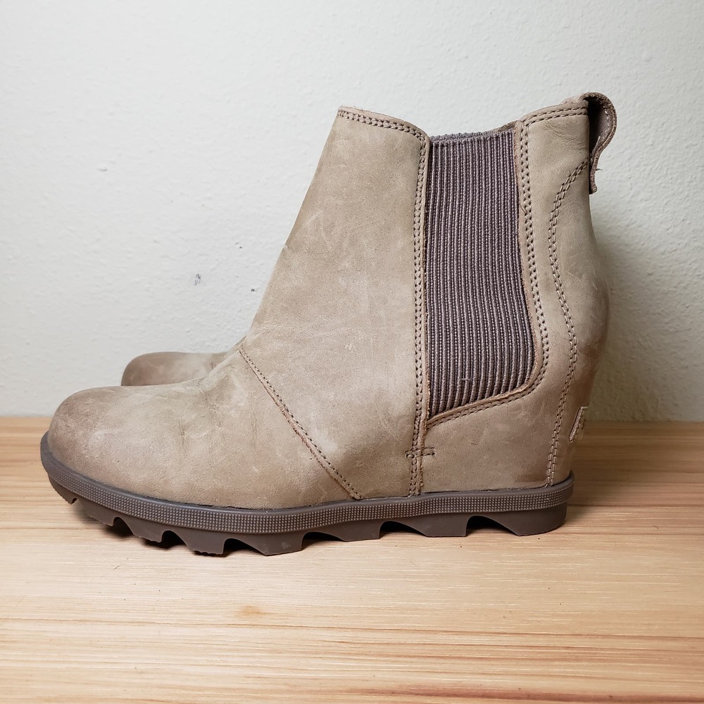 Sorel Women's 8.5 Joan Of Arctic Chelsea Wedge Boot Beige Leather Waterproof New